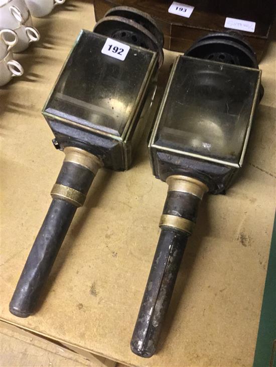 Pair of coaching lights